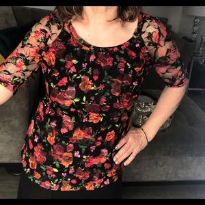 Blouse with Roses red,coral and orange!!